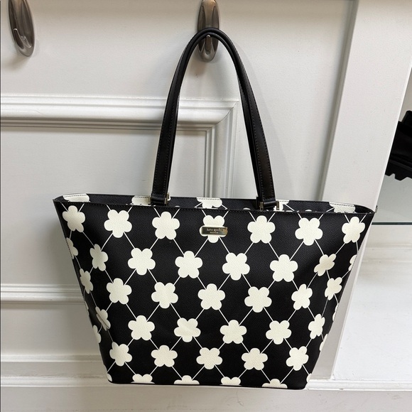 kate spade Handbags - Kate Spade Grant Street Black White Jules Floral Zip Top Tote